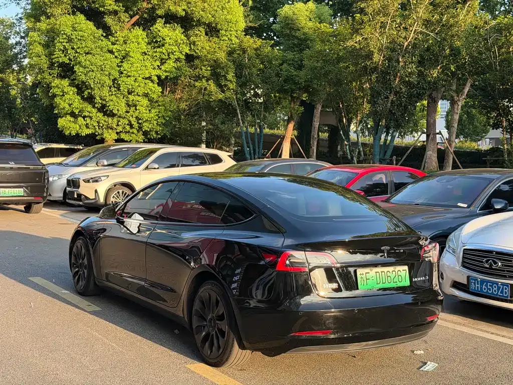 Tesla Model 3 — фото 6