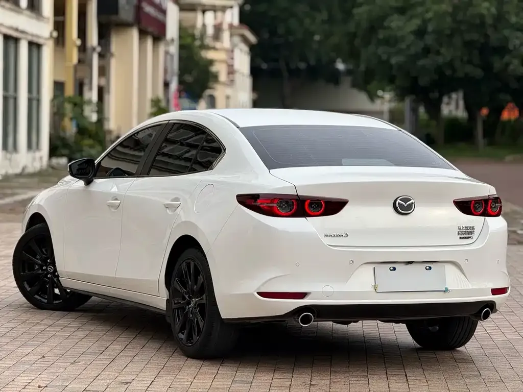 Mazda 3 Axela — фото 7
