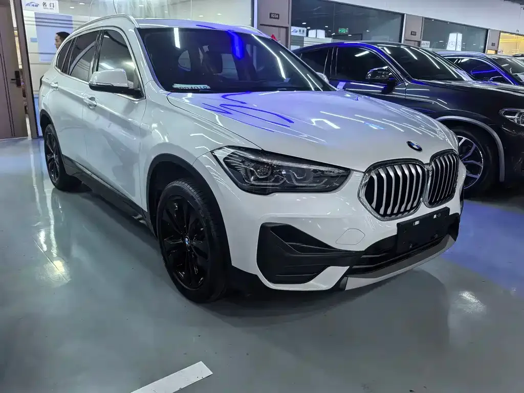 BMW X1 — фото 9