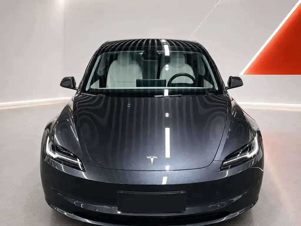 Tesla Model 3 — фото 8