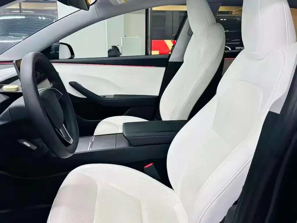 Tesla Model 3 — фото 3
