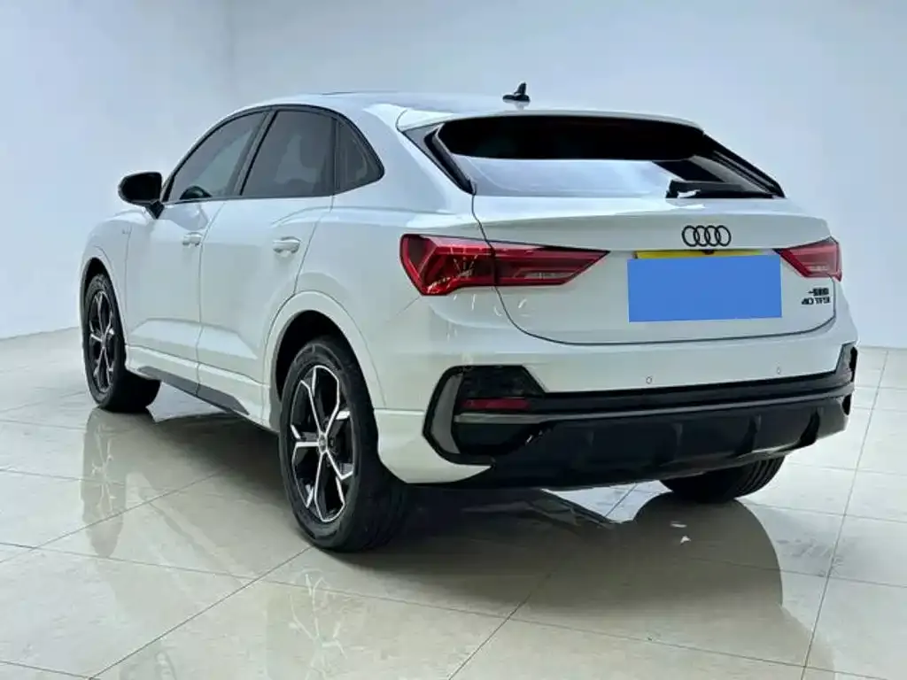 Audi Q3 Sportback — фото 9