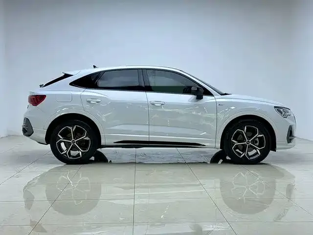 Audi Q3 Sportback — фото 4