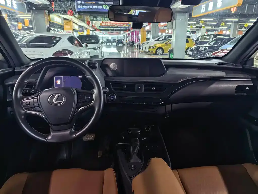 Lexus UX — фото 9