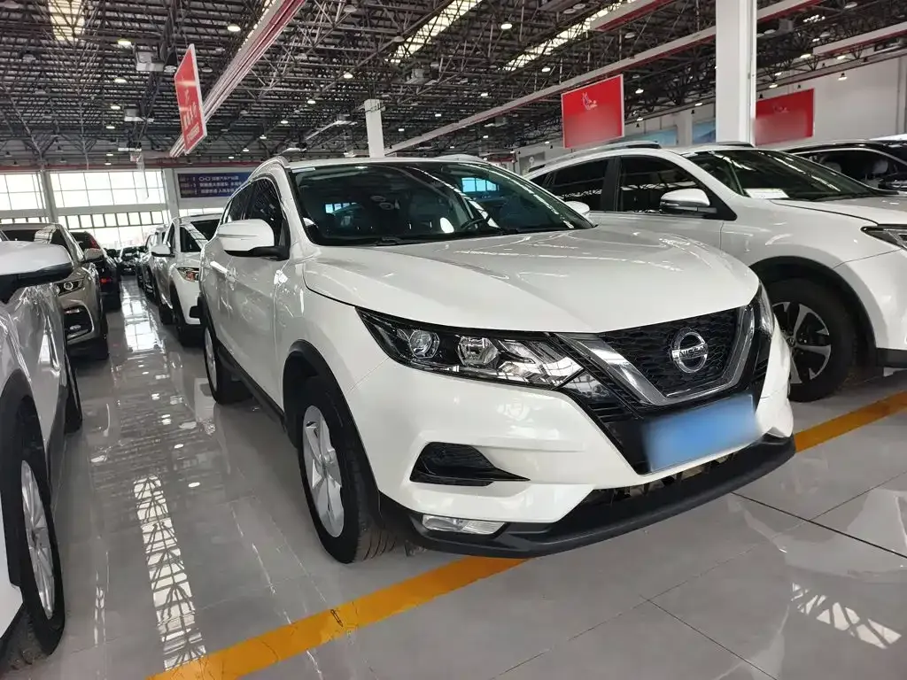 Nissan Qashqai — фото 9