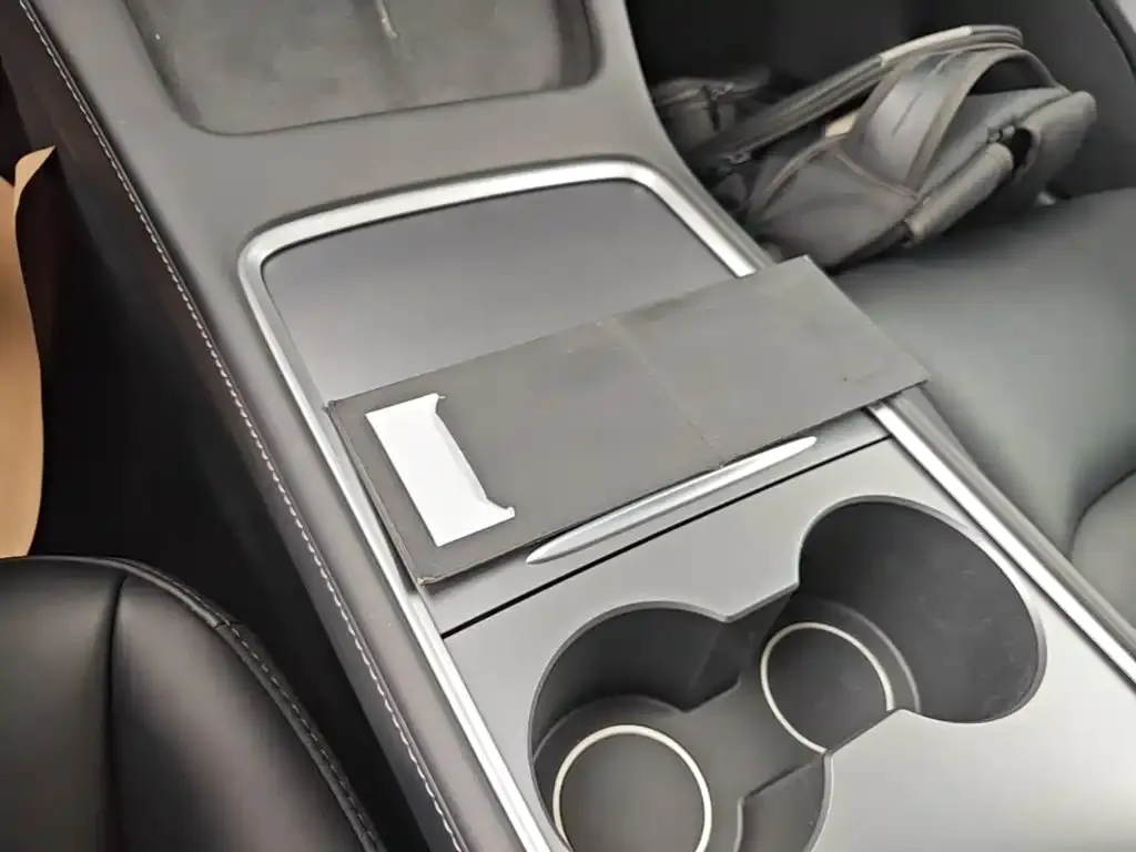 Tesla Model 3 — фото 2