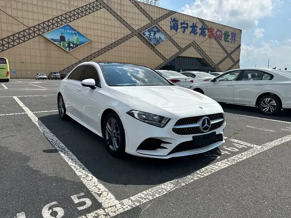 Mercedes-Benz A-Class — фото 10
