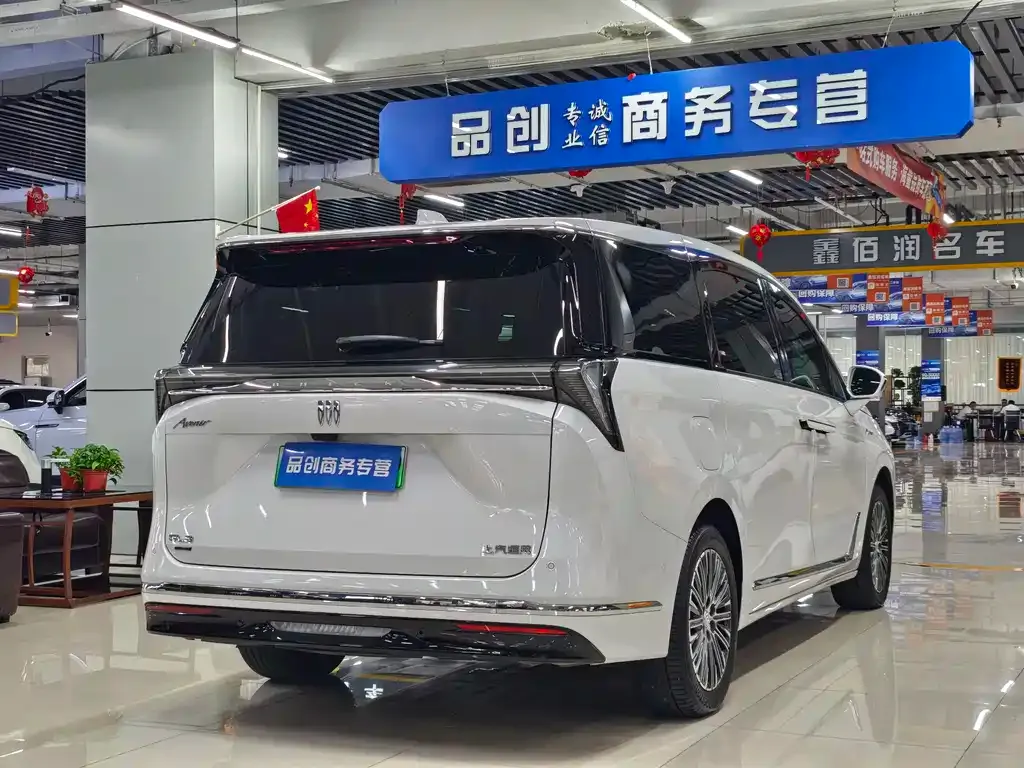 Buick GL8 Hybrid — фото 4