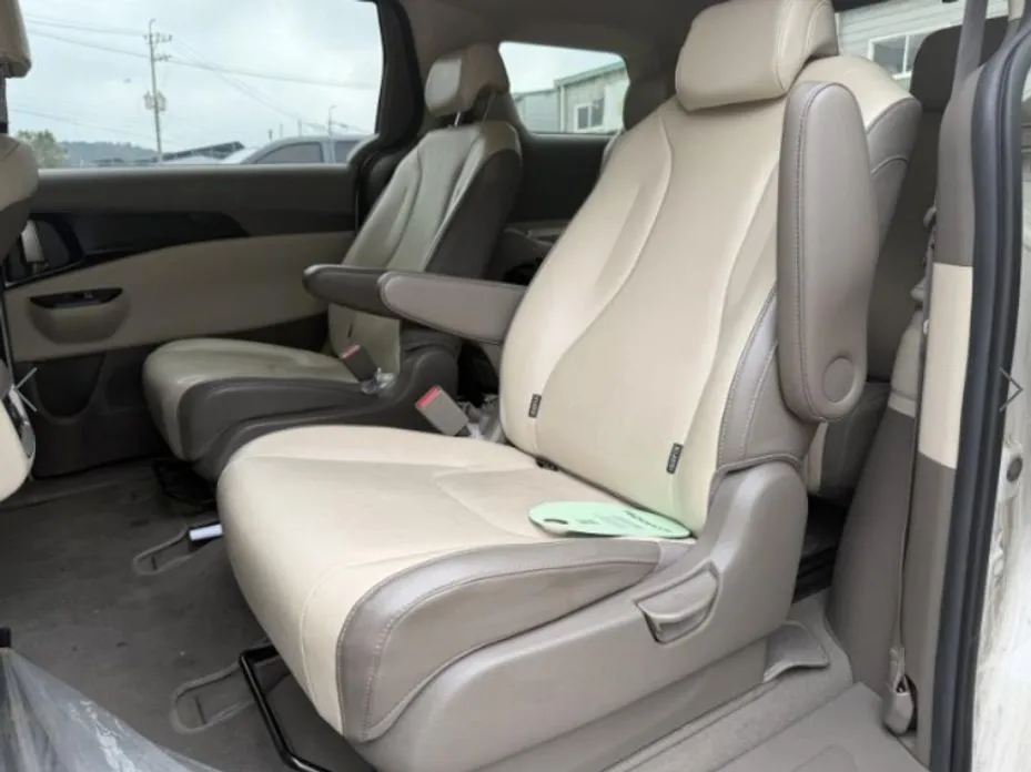 Kia Carnival — фото 3