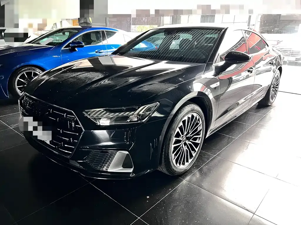 Audi A7L — фото 1