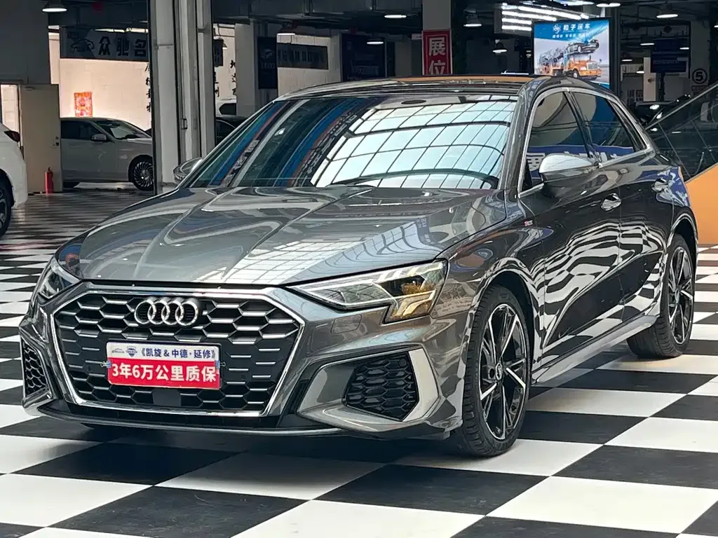 Audi A3 — фото 1