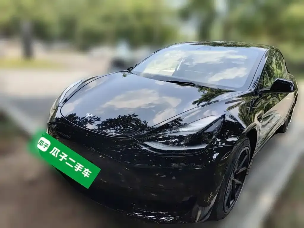 Tesla Model 3 — фото 1