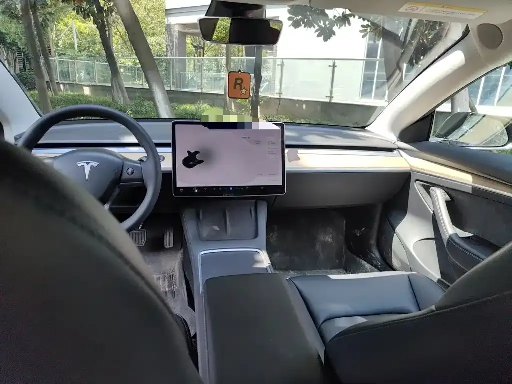 Tesla Model 3 — фото 6