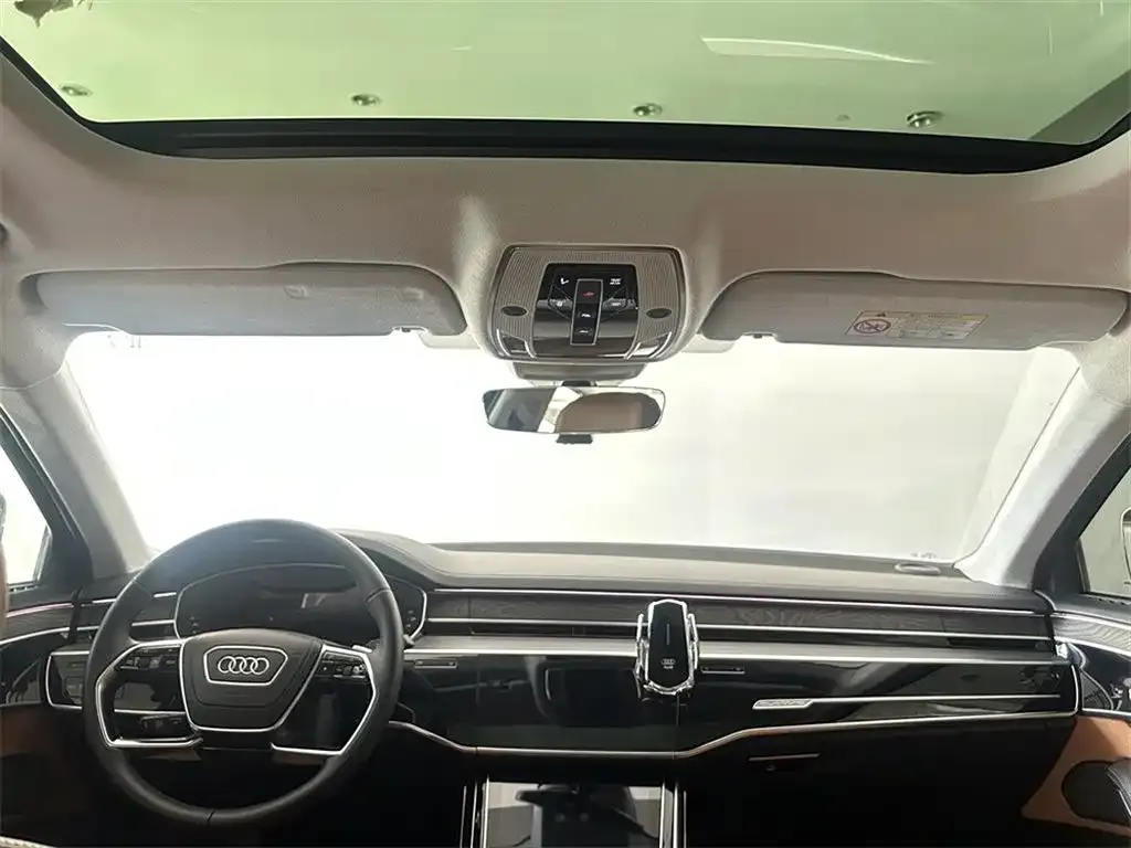 Audi A8 — фото 2