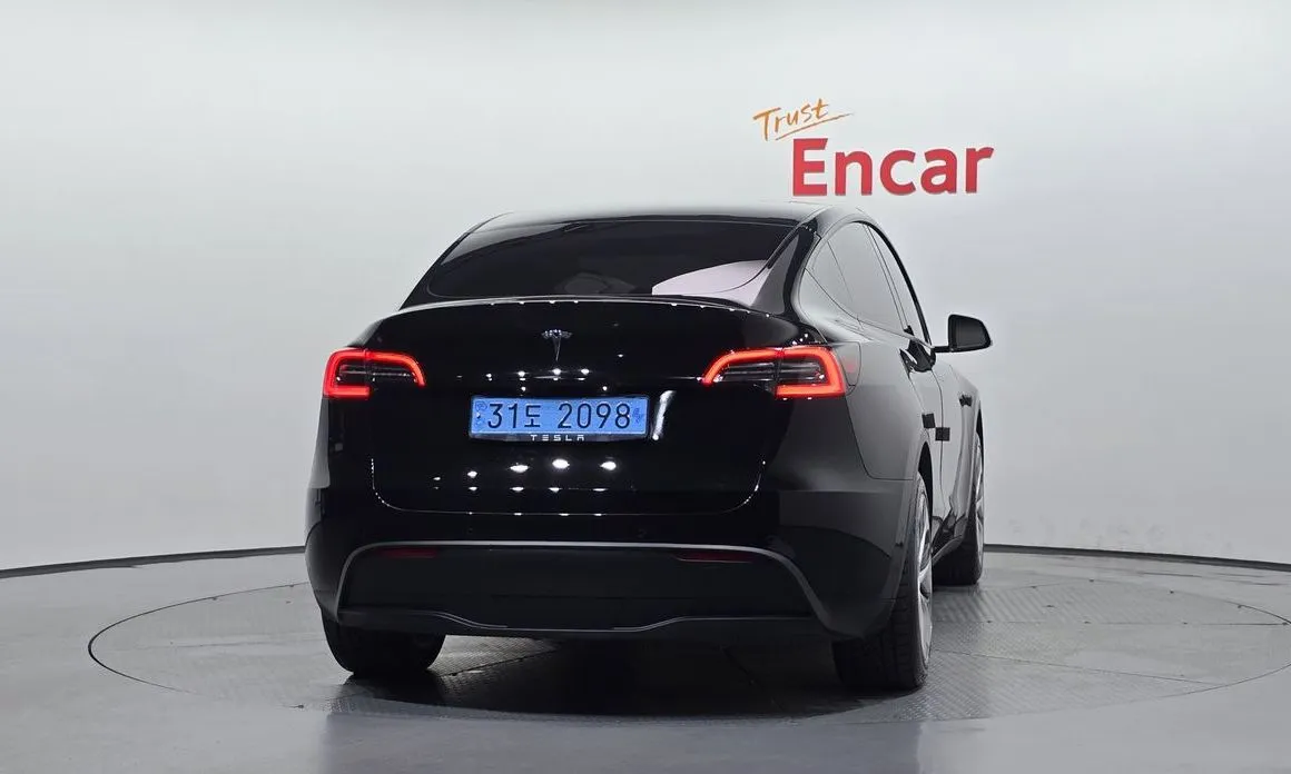 Tesla Model Y — фото 4