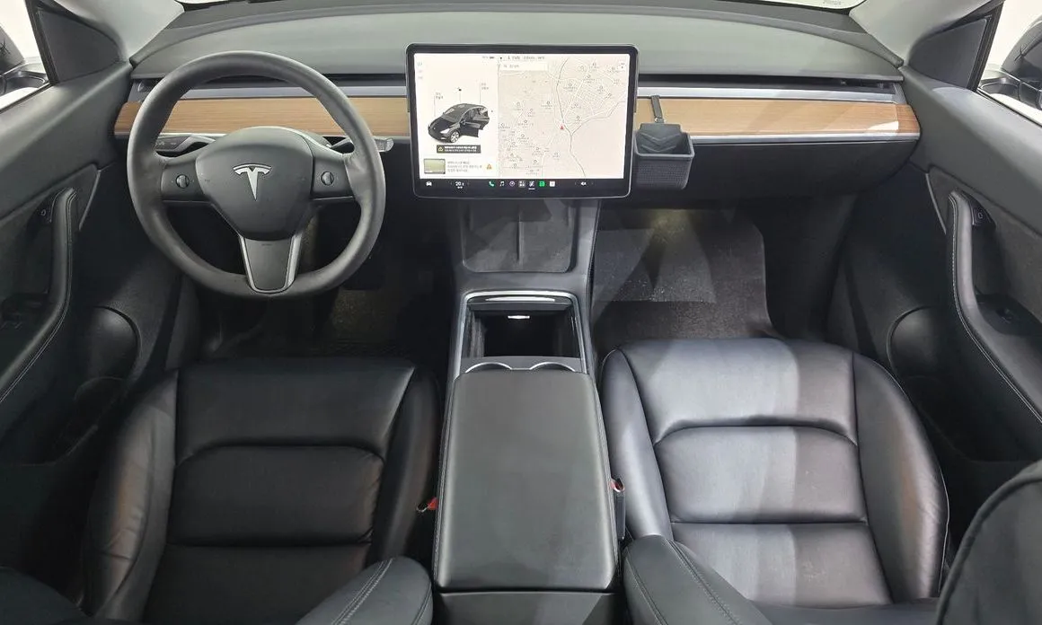 Tesla Model Y — фото 8