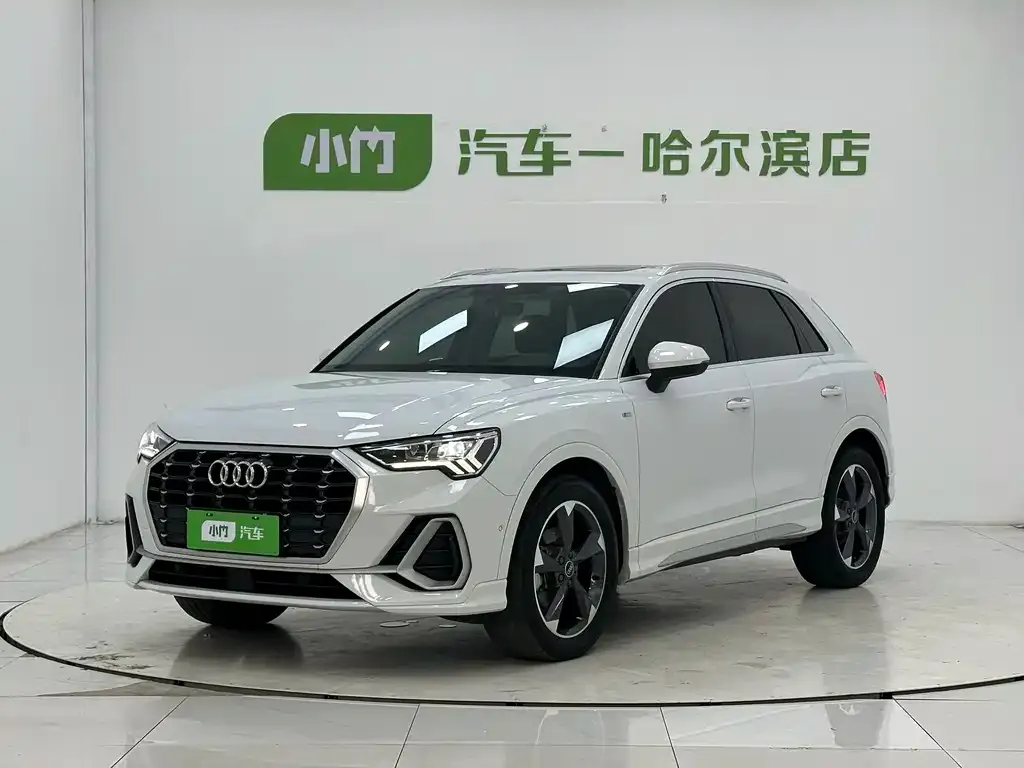Audi Q3 — фото 1
