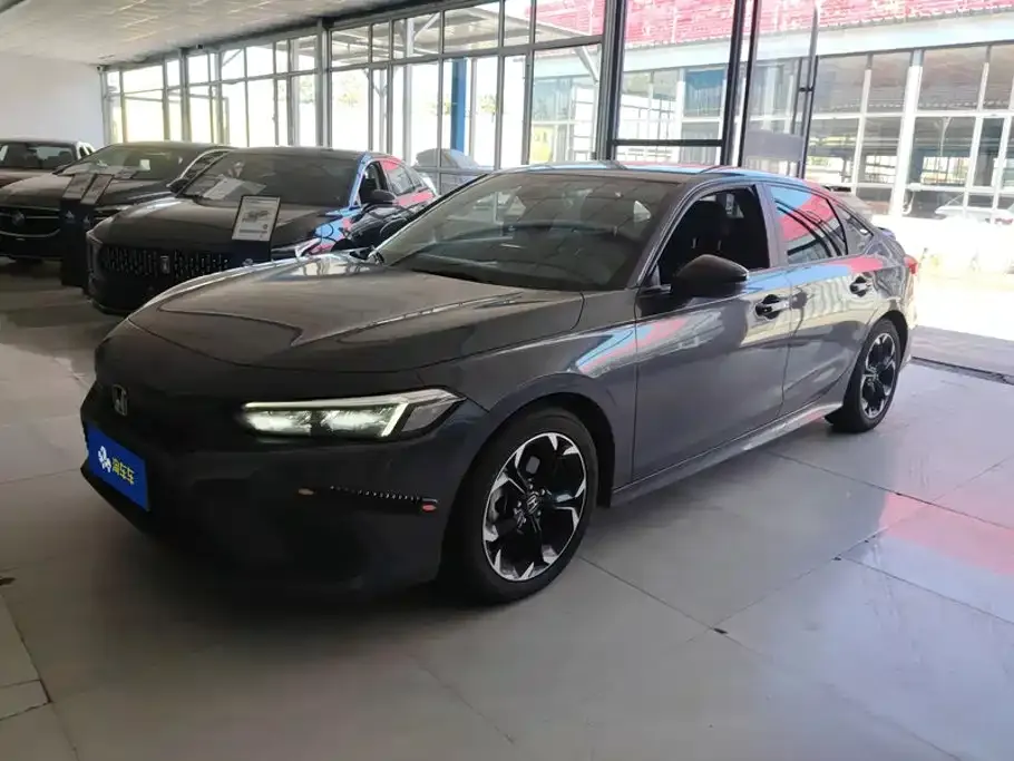 Honda Civic — фото 1