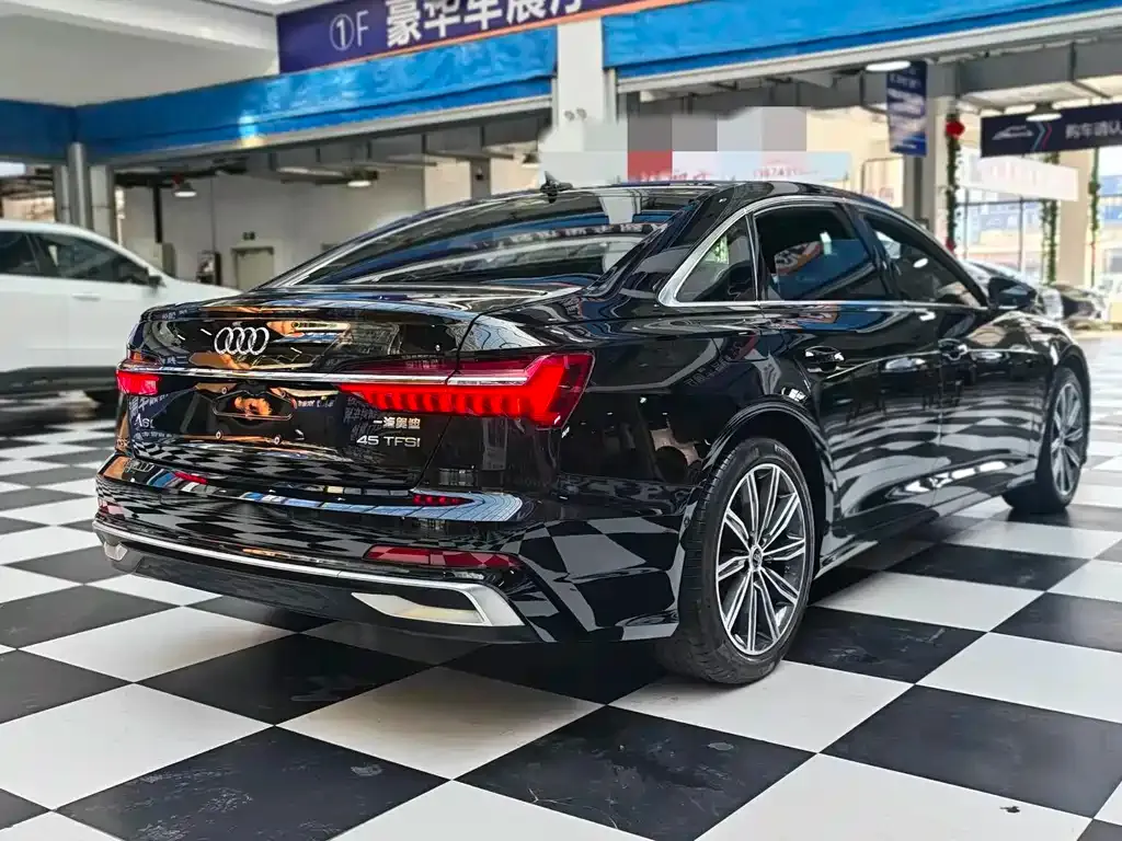 Audi A6L — фото 3
