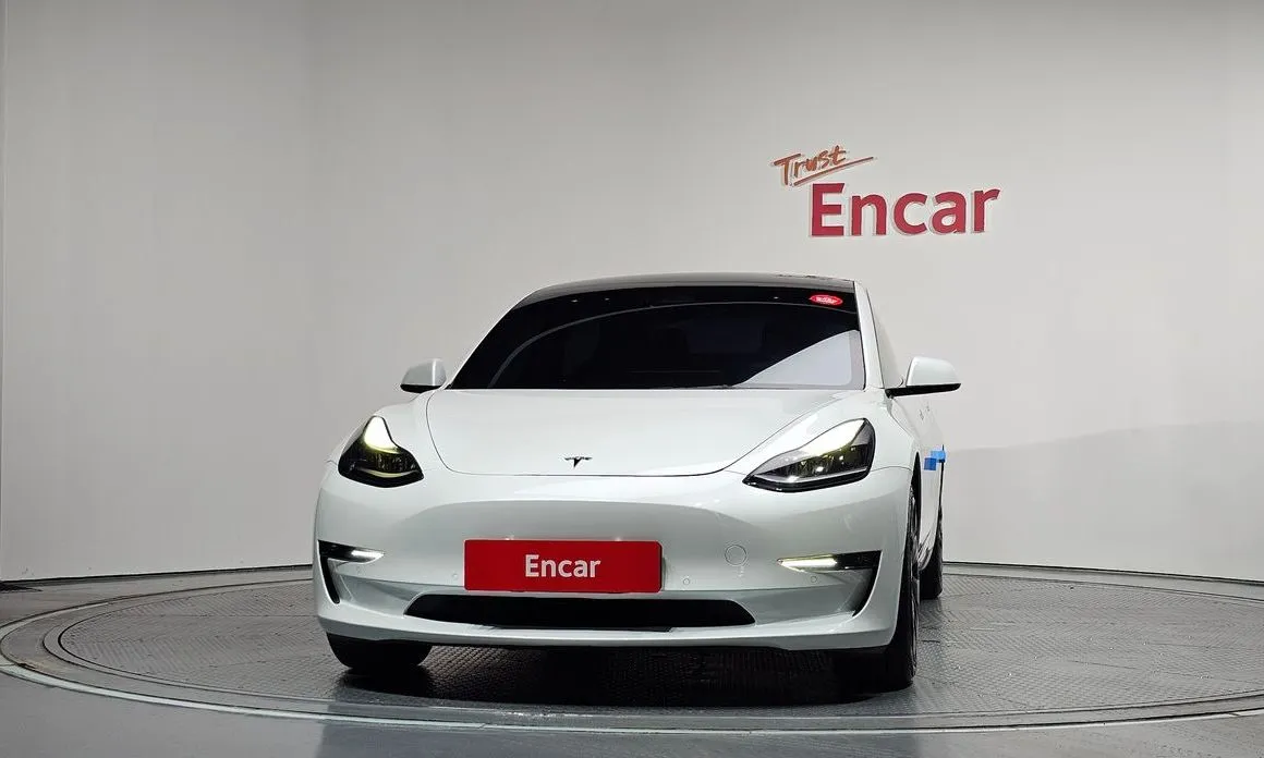 Tesla Model 3 — фото 6