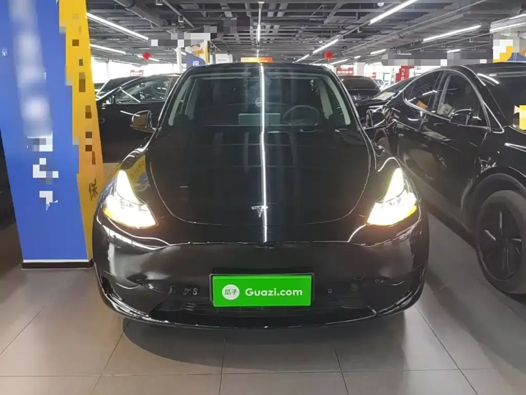 Tesla Model Y — фото 8