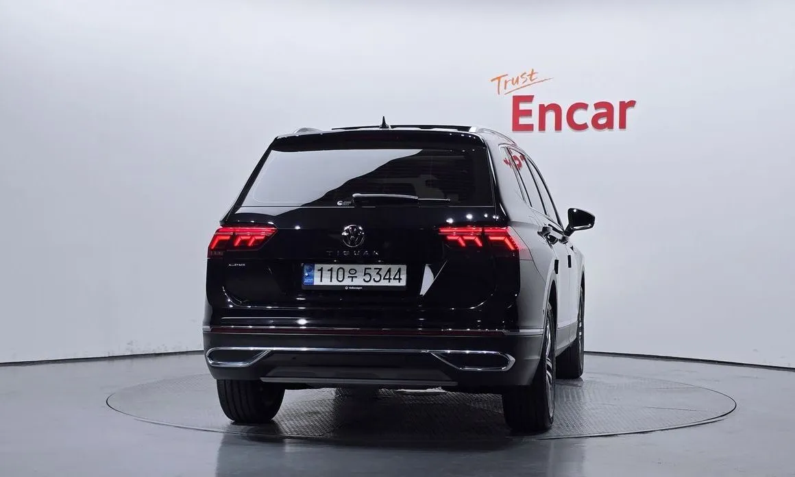 Volkswagen Tiguan — фото 4