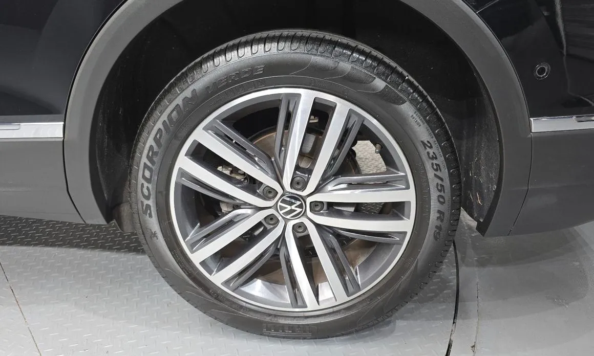 Volkswagen Tiguan — фото 10