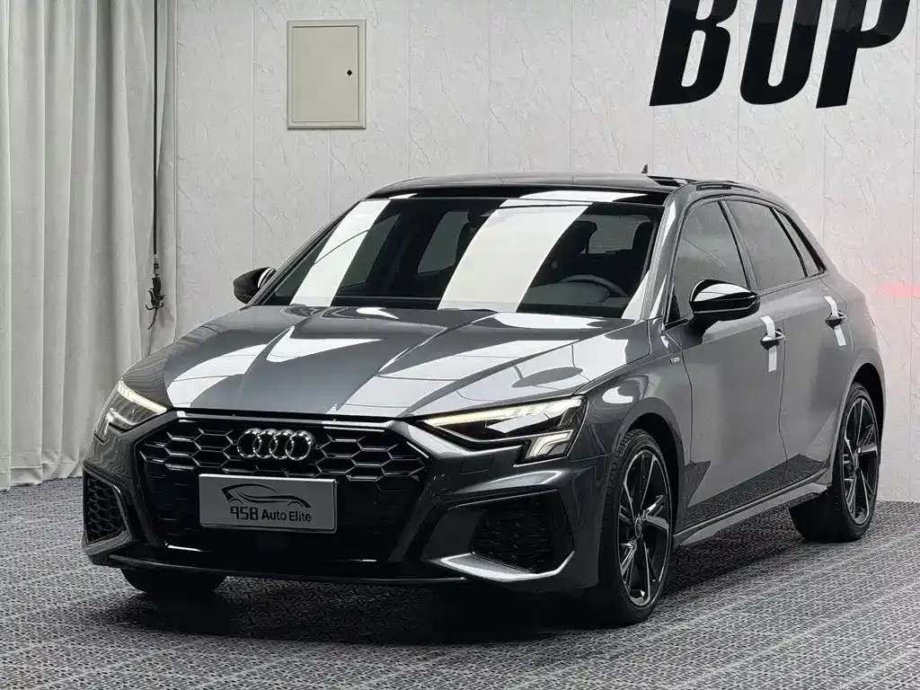 Audi A3 — фото 1