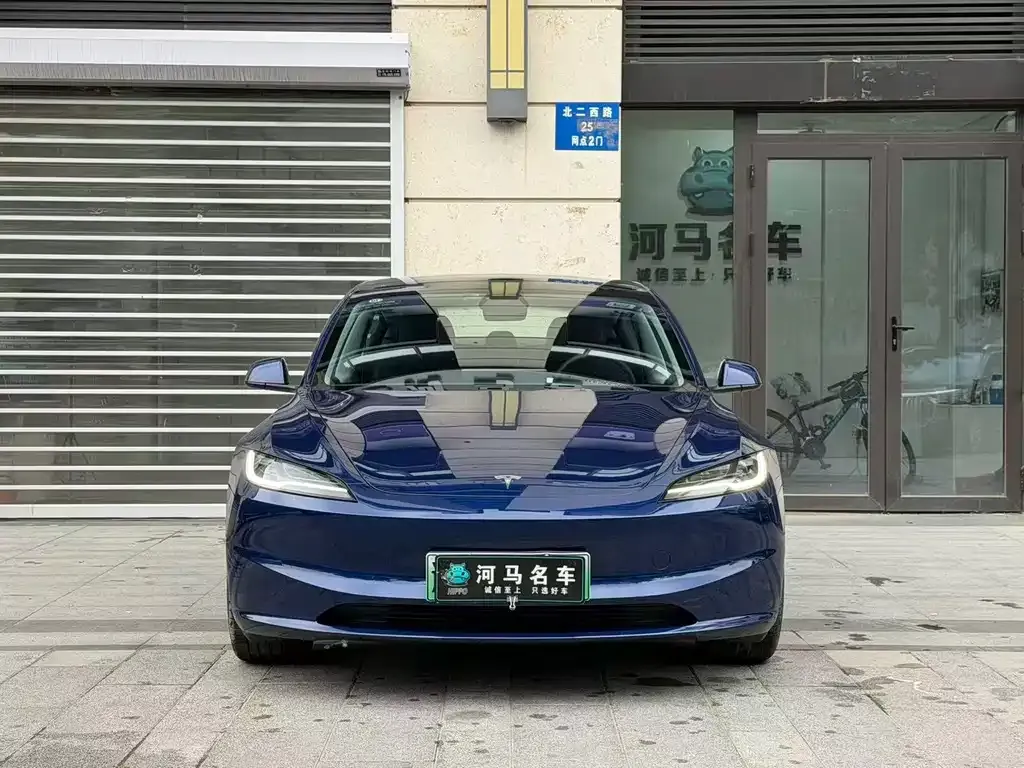 Tesla Model 3 — фото 7