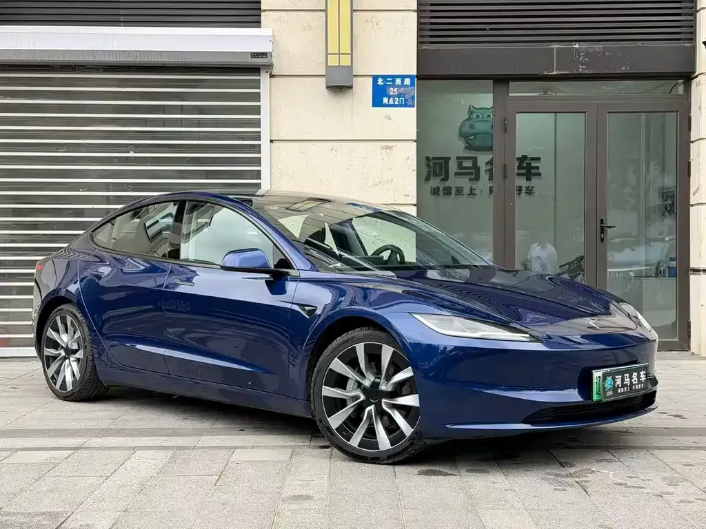 Tesla Model 3 — фото 5