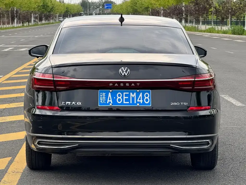 Volkswagen Passat — фото 7