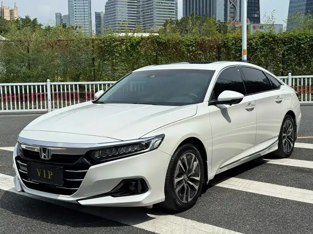 Honda Accord — фото 9