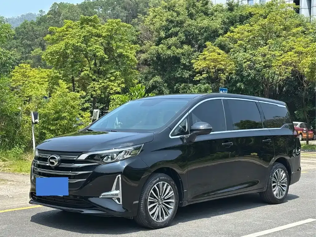 GAC Motor Trumpchi M6 — фото 1