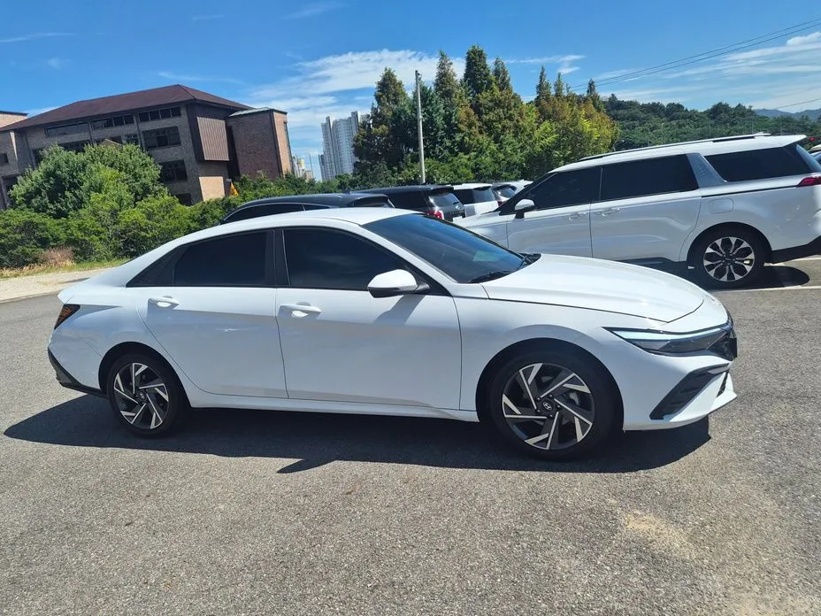 Hyundai AVANTE — фото 5
