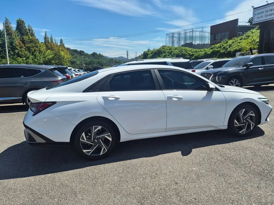 Hyundai AVANTE — фото 7