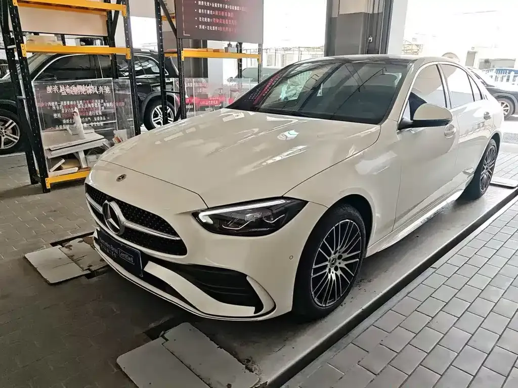 Mercedes-Benz C-Class — фото 1