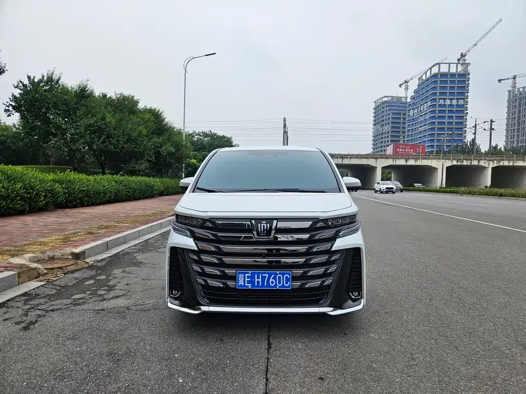 Toyota Vellfire — фото 6