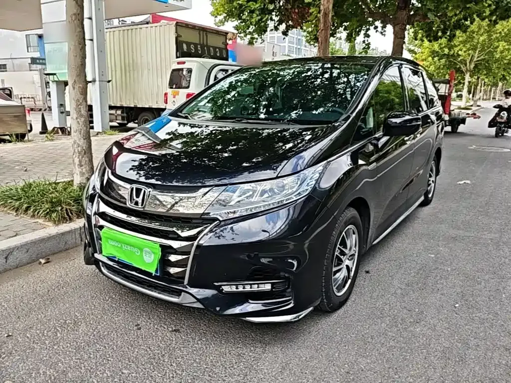 Honda Odyssey — фото 1