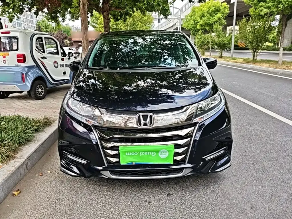 Honda Odyssey — фото 9