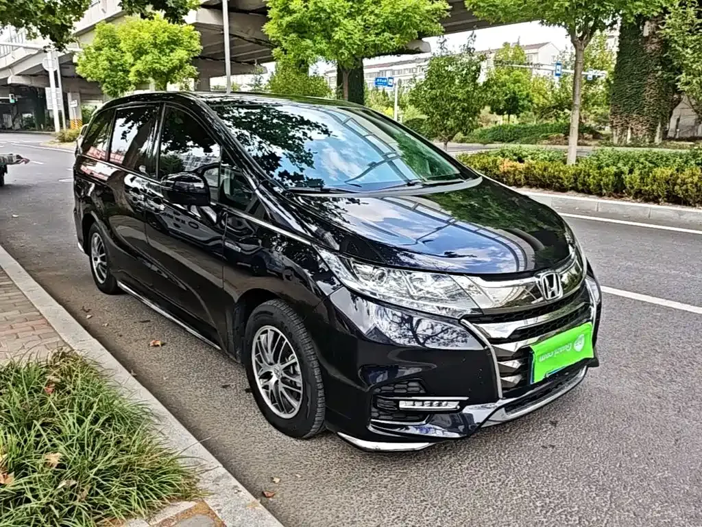 Honda Odyssey — фото 10