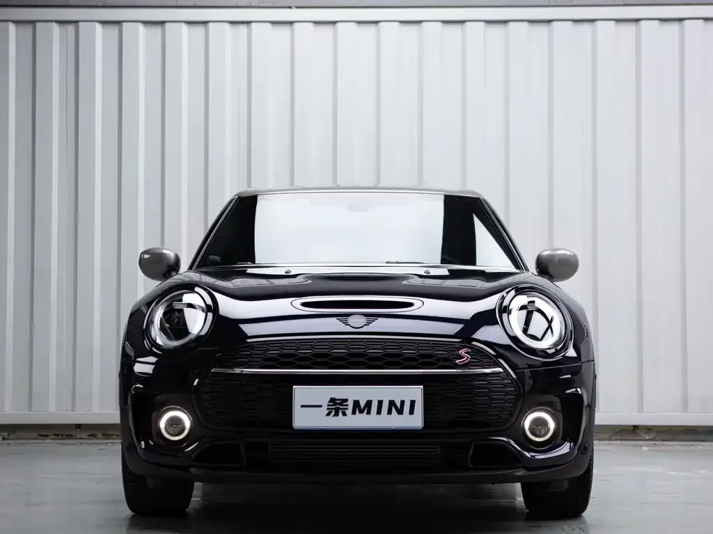 MINI Clubman — фото 3