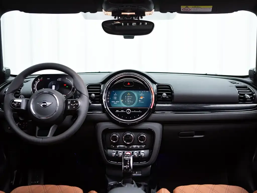 MINI Clubman — фото 10