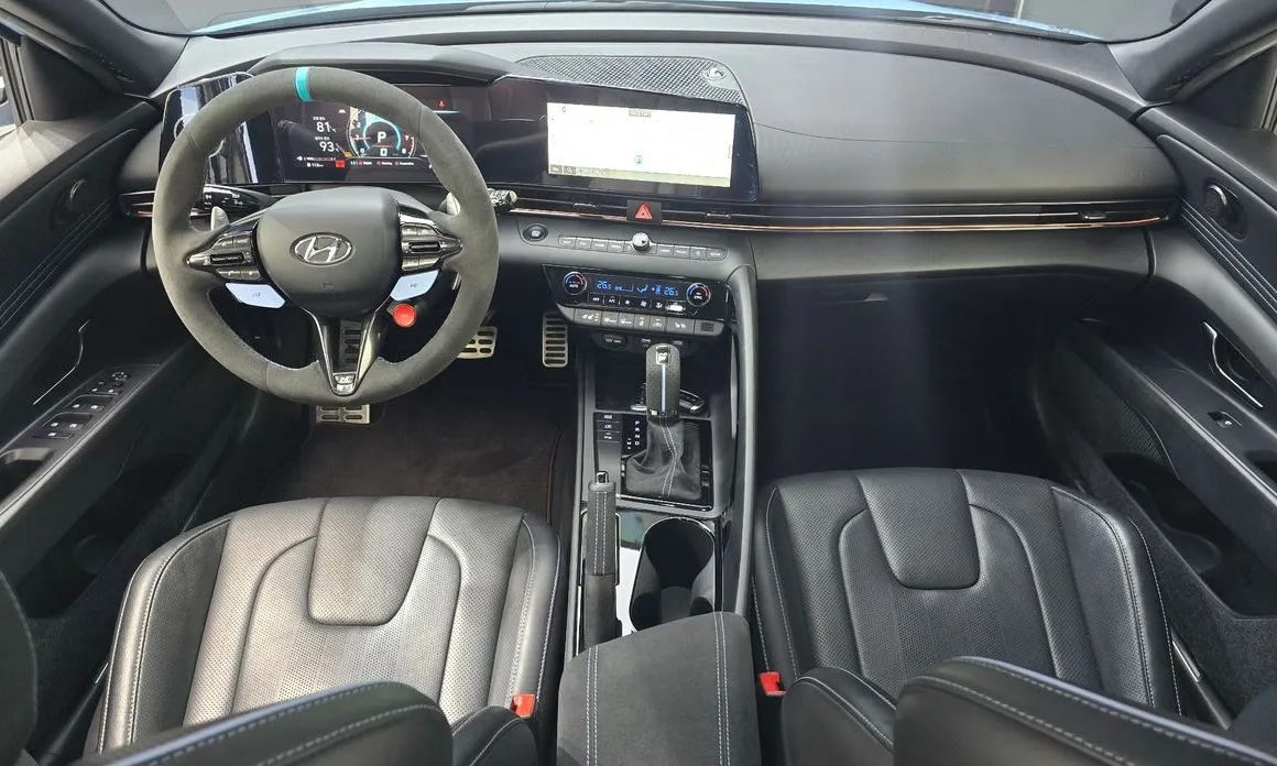 Hyundai AVANTE — фото 8