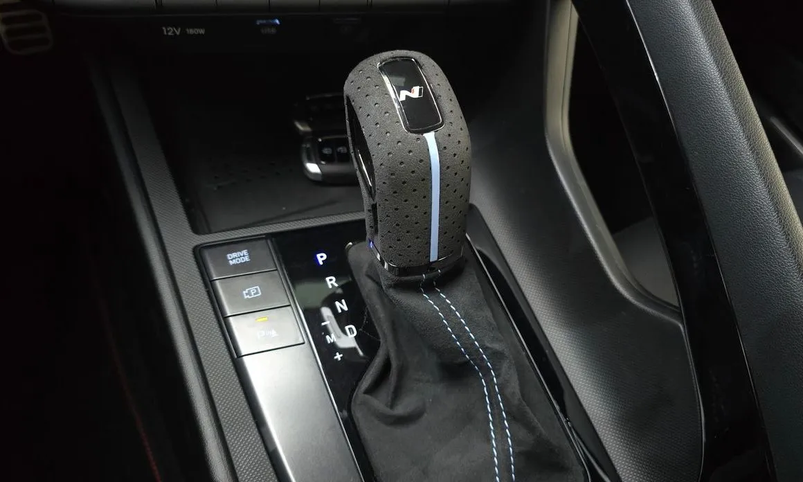 Hyundai AVANTE — фото 2
