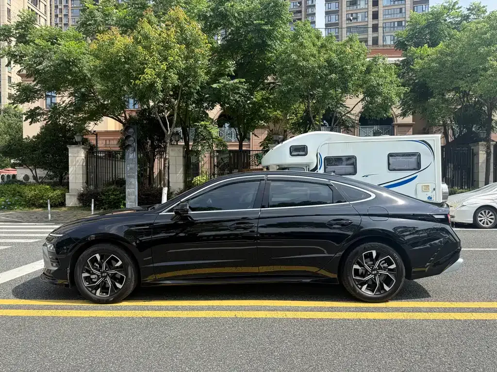 Hyundai Sonata — фото 10