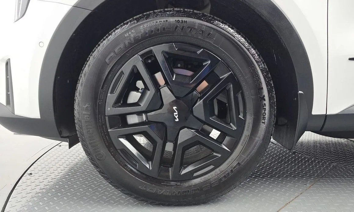 Kia Sorento — фото 10