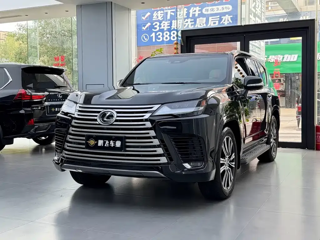 Lexus LX — фото 1