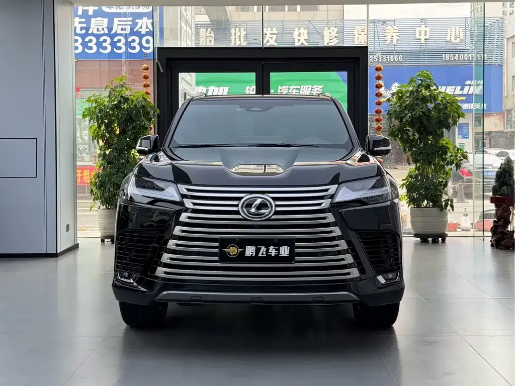 Lexus LX — фото 4