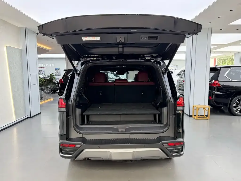 Lexus LX — фото 3