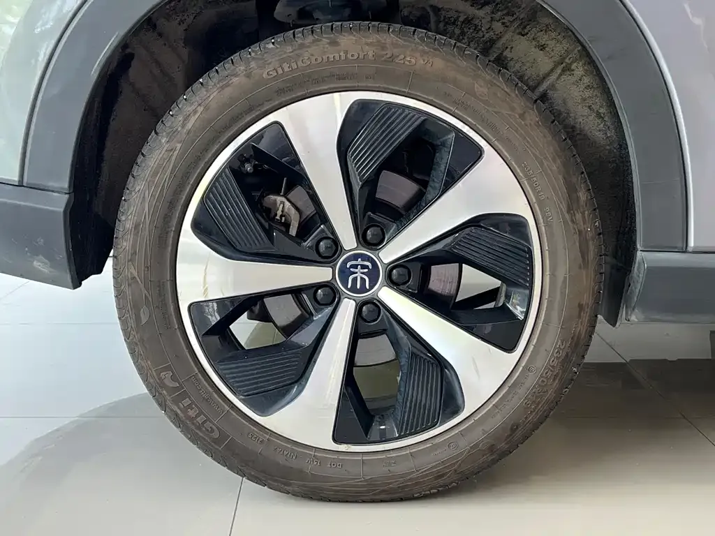 BYD PLUS New Energy — фото 8